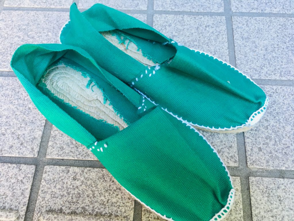バルセロナのショッピングスポットで買う!エスパドーリュ