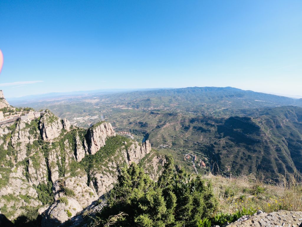 バルセロナのおすすめ観光スポットモンセラットののこぎり山