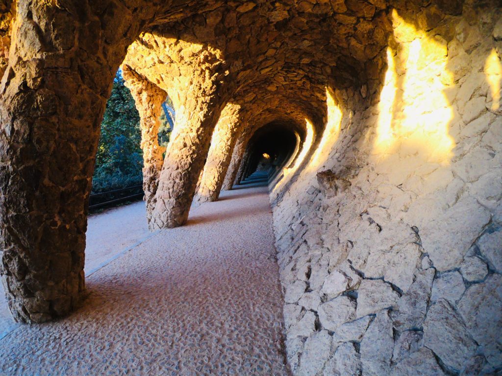 無料で開園前のグエル公園の隠れフォトスポット