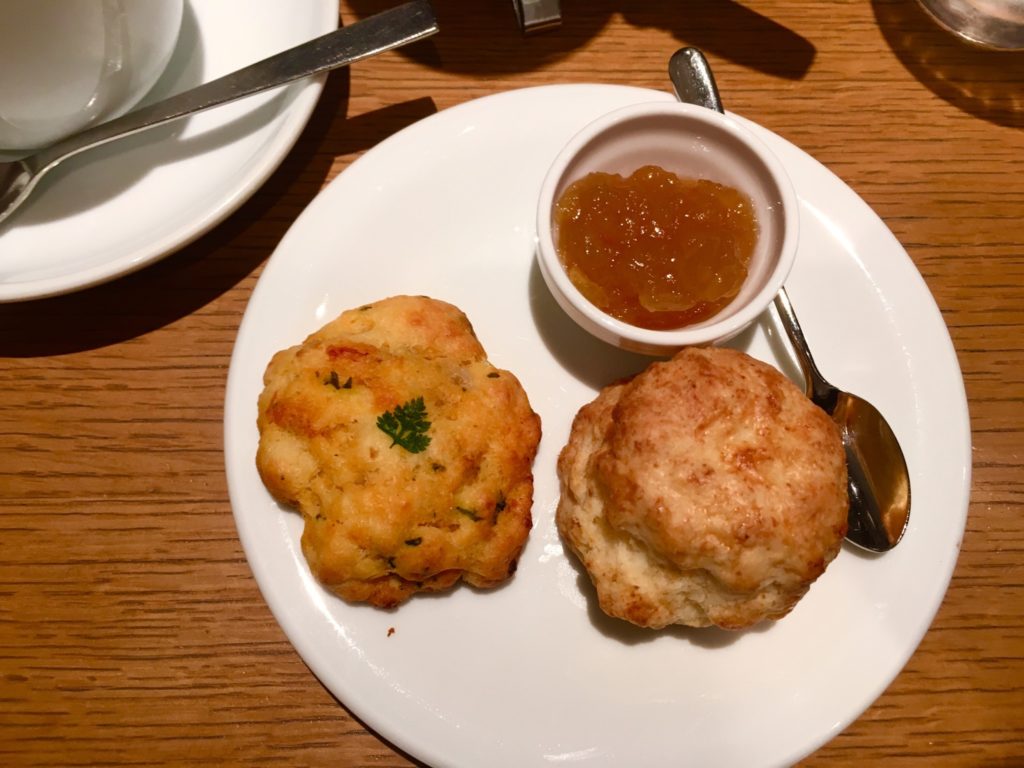 軽井沢のおすすめレストランで食べるスコーン
