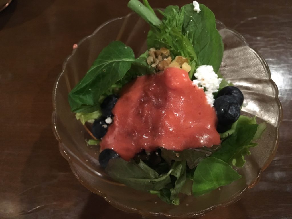 軽井沢のおすすめカフェ朝食サラダ