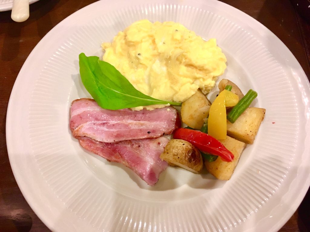 軽井沢のおすすめカフェ朝食メインディッシュ