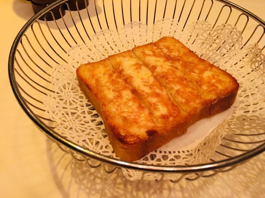 おすすめ!ハワイのステーキハウスのパン