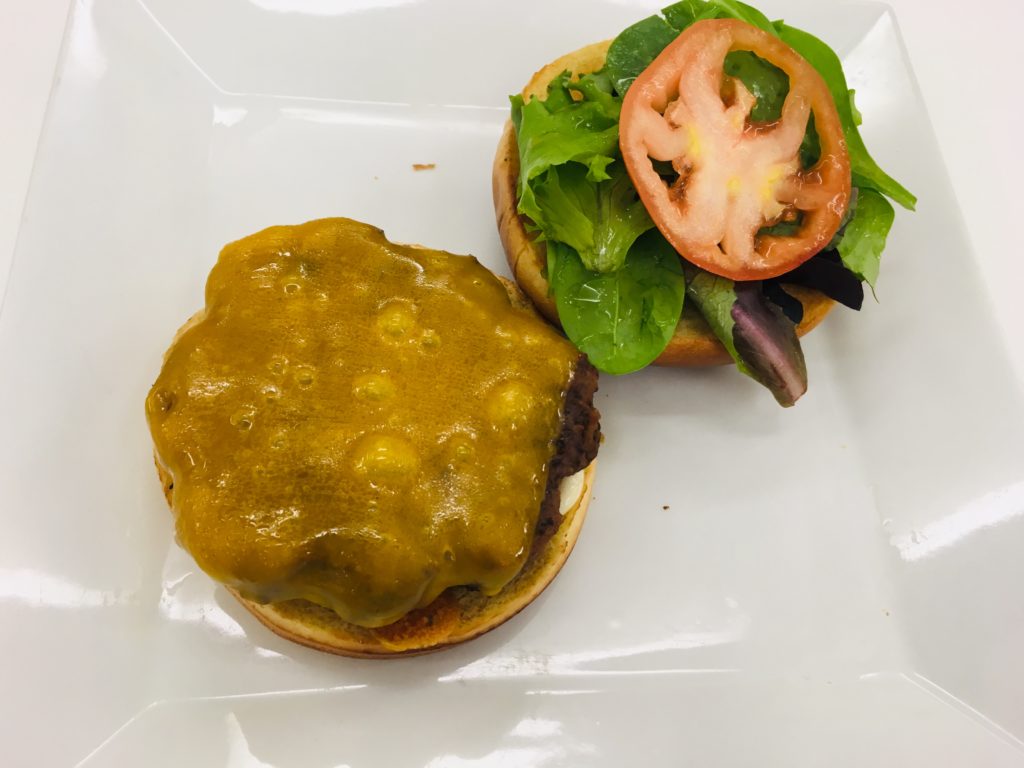 ハワイのおすすめハンバーガーバーガーオンビショップ