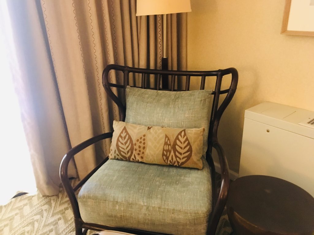 ハワイのモアナサーフライダーの家具