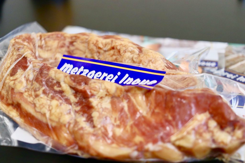 おすすめのお取り寄せグルメ3位メツゲライイノウエの超希少軟骨ベーコン
